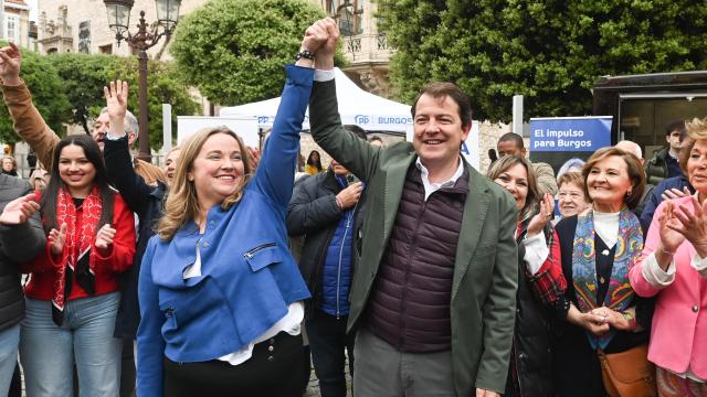 La alcaldesa de Burgos, Cristina Ayala, y el presidente de la Junta, Alfonso Fernández Mañueco, en una imagen de archivo