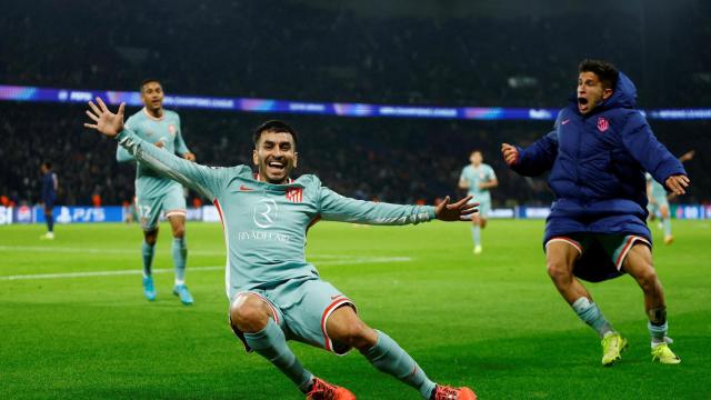 Ángel Correa celebra el gol de la victoria del Atlético de Madrid ante el PSG.