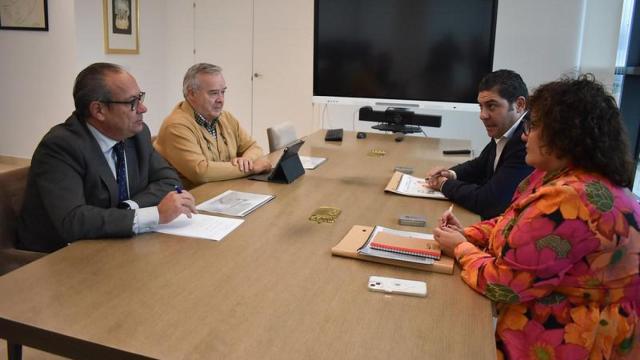 Reunión de Ruiz Molina con los responsables de UGT Castilla-La Mancha.