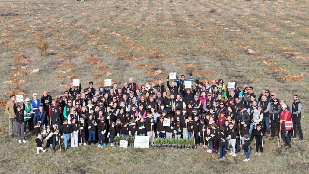 La Fundación Renault Group planta su cuarto bosque reafirmando su compromiso con la descarbonización. Se han plantado cuatro hectáreas de árboles entre Ciguñuela y Robladillo