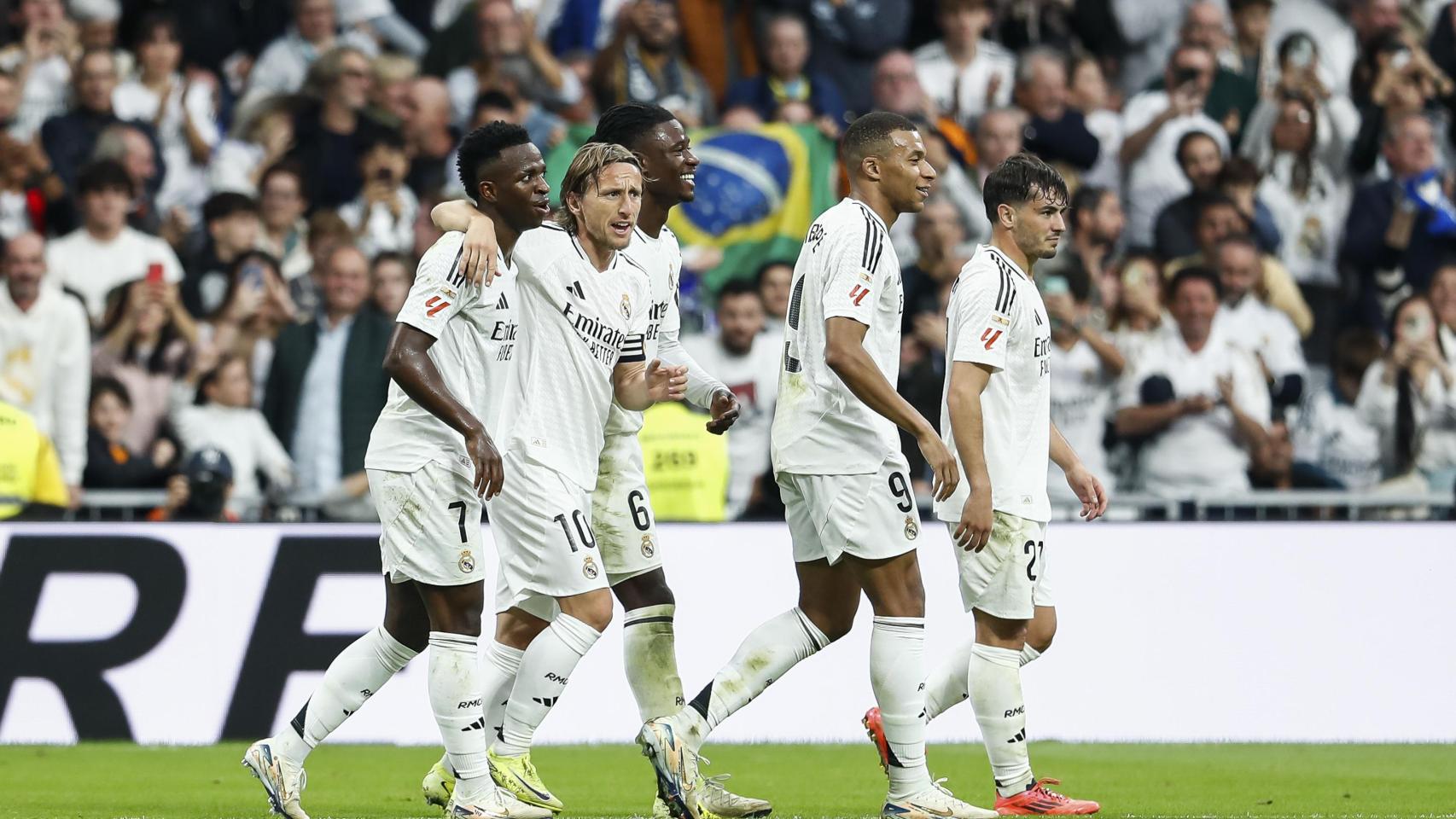 Los jugadores del Real Madrid celebran un gol