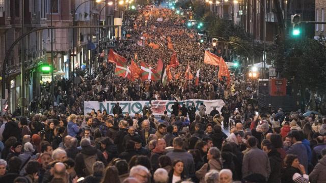 EH Bildu reúne a miles de personas en Bilbao para reivindicar el nacionalismo vasco