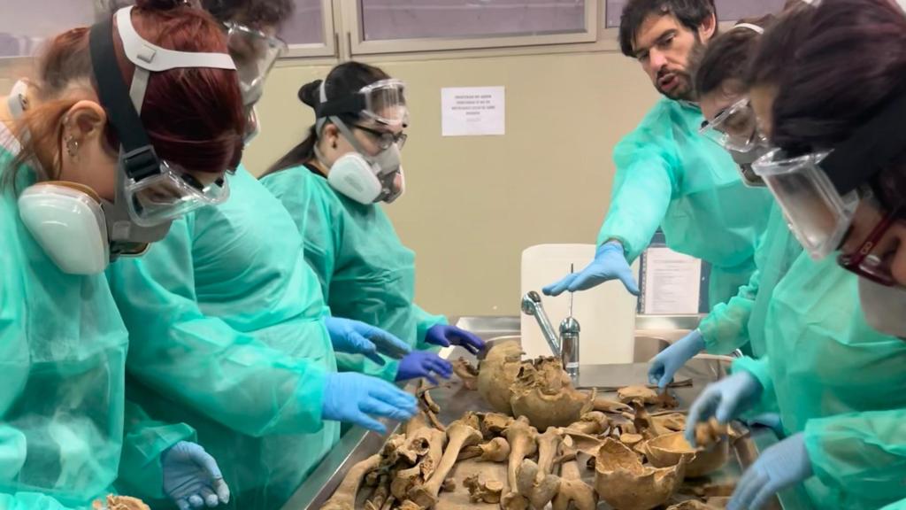 Clase de manipulación de restos óseos en Unión Funeral.