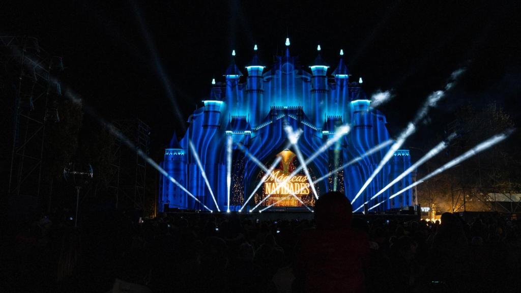 Iluminación durante la inauguración de las Mágicas Navidades 2024 de Torrejón de Ardoz.