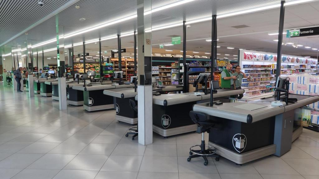 Interior de una tienda de Mercadona.