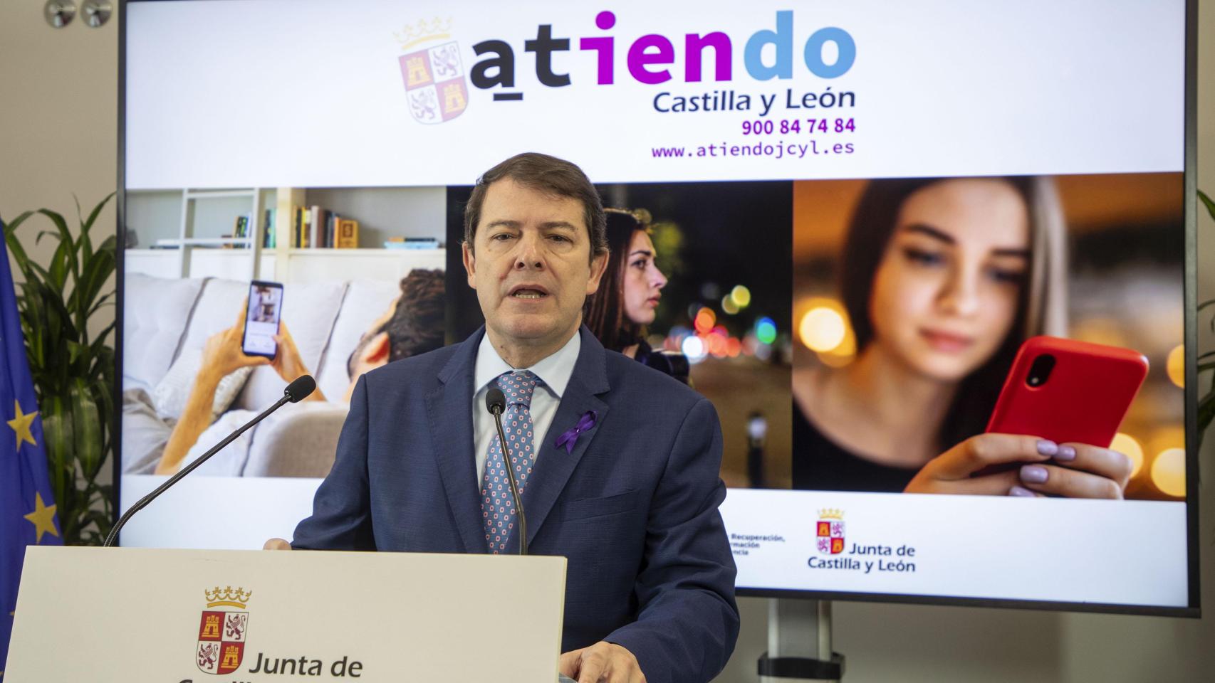 El presidente de la Junta, Alfonso Fernández Mañueco, durante su intervención este lunes en Salamanca