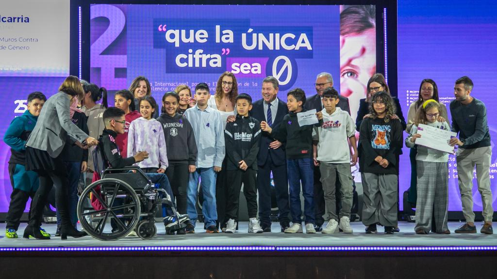 Uno de los centros escolares reconocidos durante el acto institucional por el 25-N en Castilla-La Mancha.