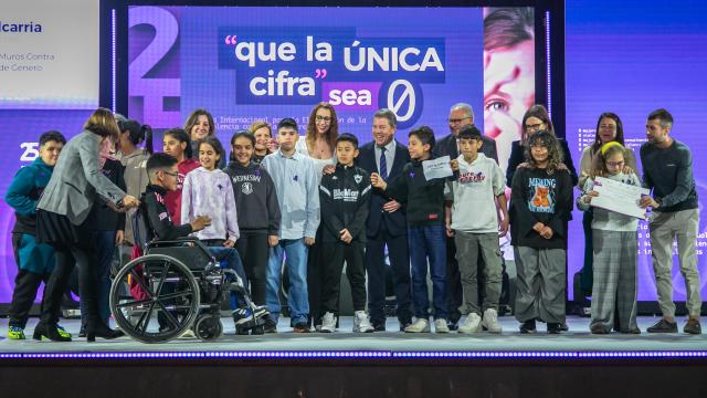 Uno de los centros escolares reconocidos durante el acto institucional por el 25-N en Castilla-La Mancha.