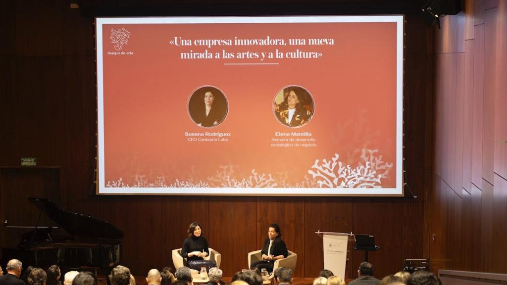 Susana Rodríguez, CEO de Cantabria Labs, y Elena Mantilla asesora de desarrollo de negocio.