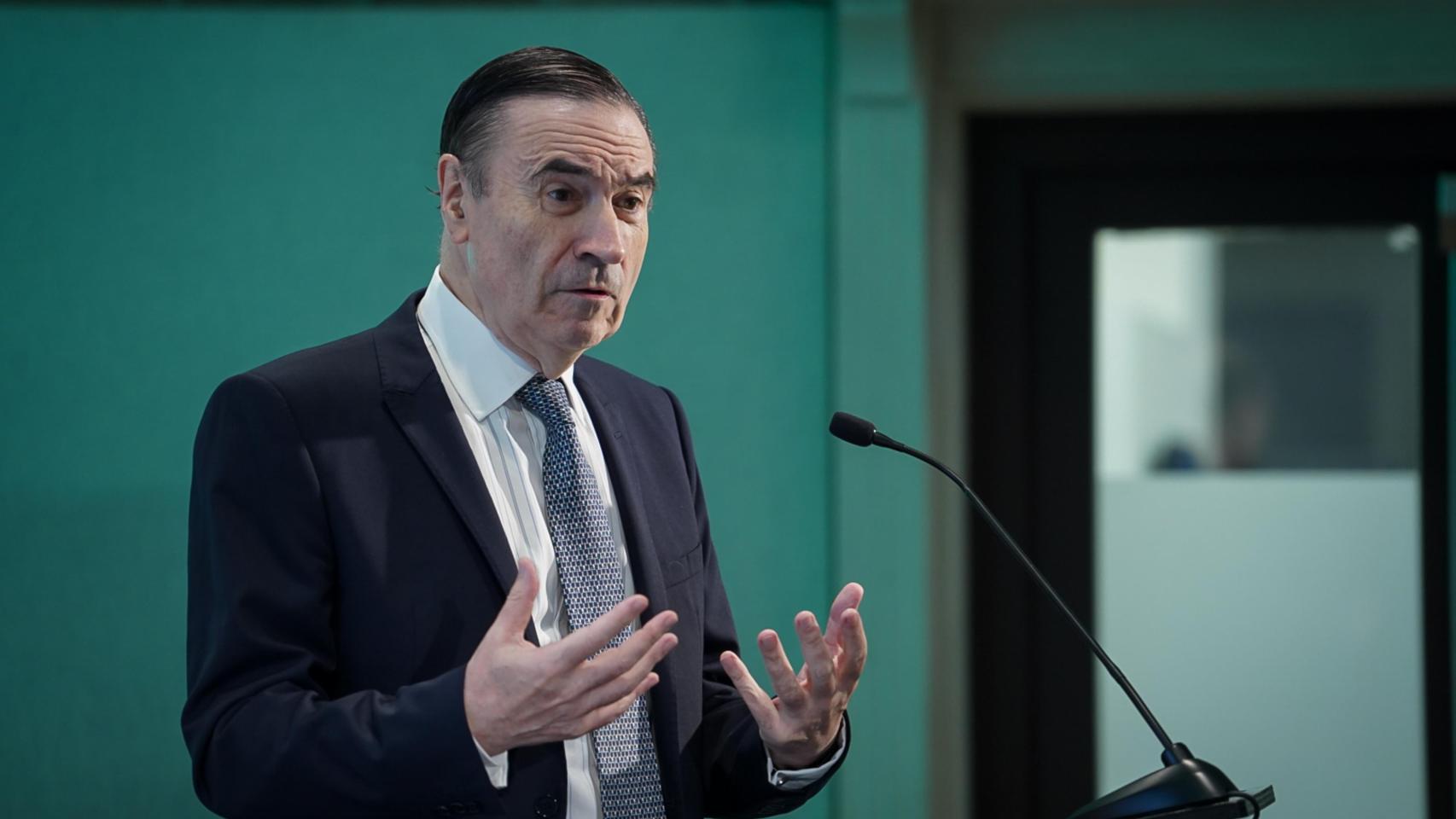 Pedro J. Ramírez, presidente ejecutivo y director de EL ESPAÑOL, durante su intervención en la inauguración del I Observatorio de la Energía 'La transición energética: retos de la descarbonización ante los nuevos escenarios'.