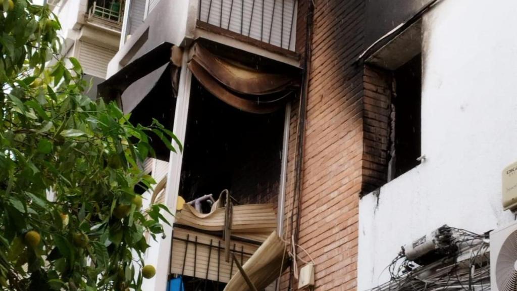 Así ha quedado la vivienda en la que se ha originado el incendio.