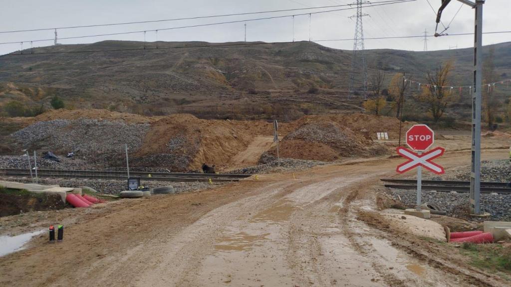 Zona de obras donde ha ocurrido el accidente entre un tren y un vehículo