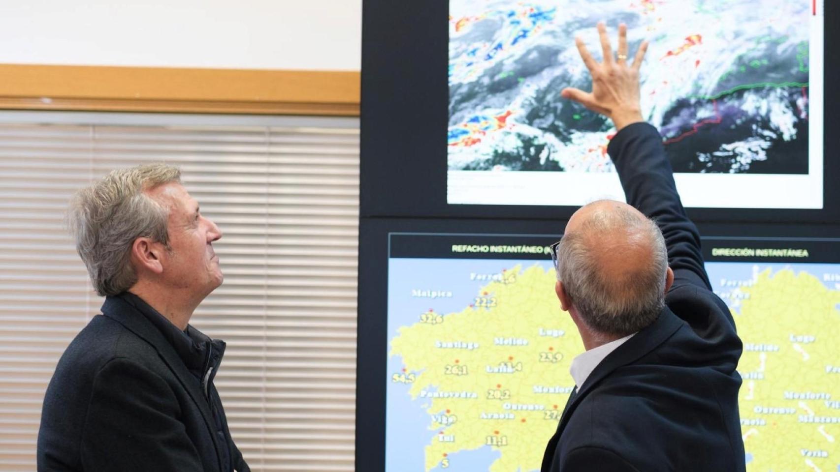 Visita de Alfonso Rueda a MeteoGalicia