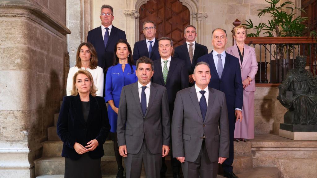 Foto de familia este martes del nuevo Consell. EE