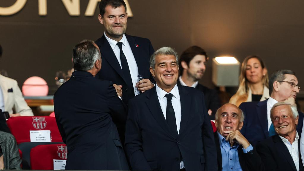 Laporta, en el palco del estadio de Montjuïc