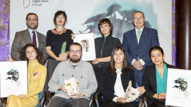 Foto de familia con los ganadores y finalistas de cada sección de los Premios Tigre Juan. Foto: Premios Tigre Juan