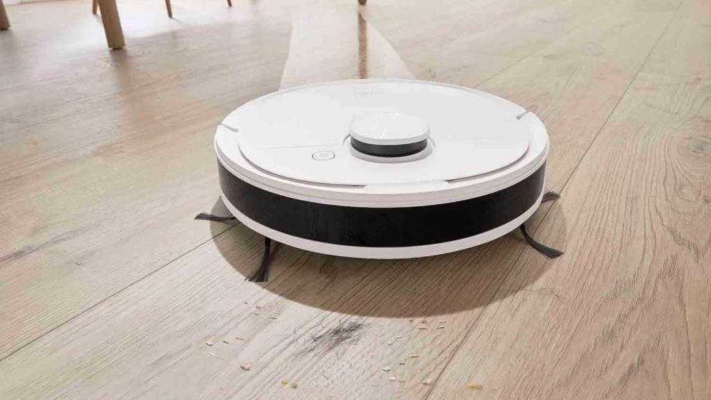 Ecovacs Robot aspirador y friegasuelos Deebot N8 de Lidl.