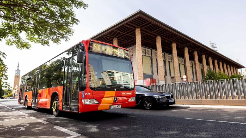 Un autobús urbano de Zaragoza.