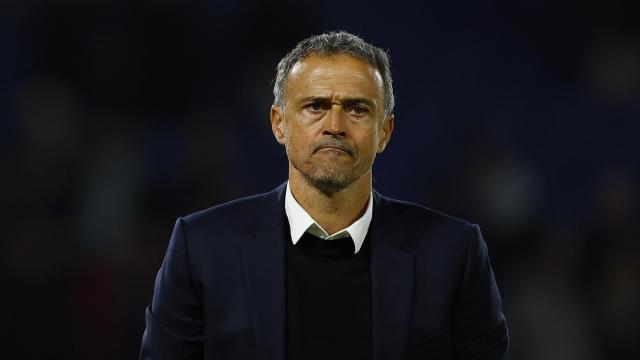 Luis Enrique, con semblante serio tras la derrota ante el Atlético de Madrid.