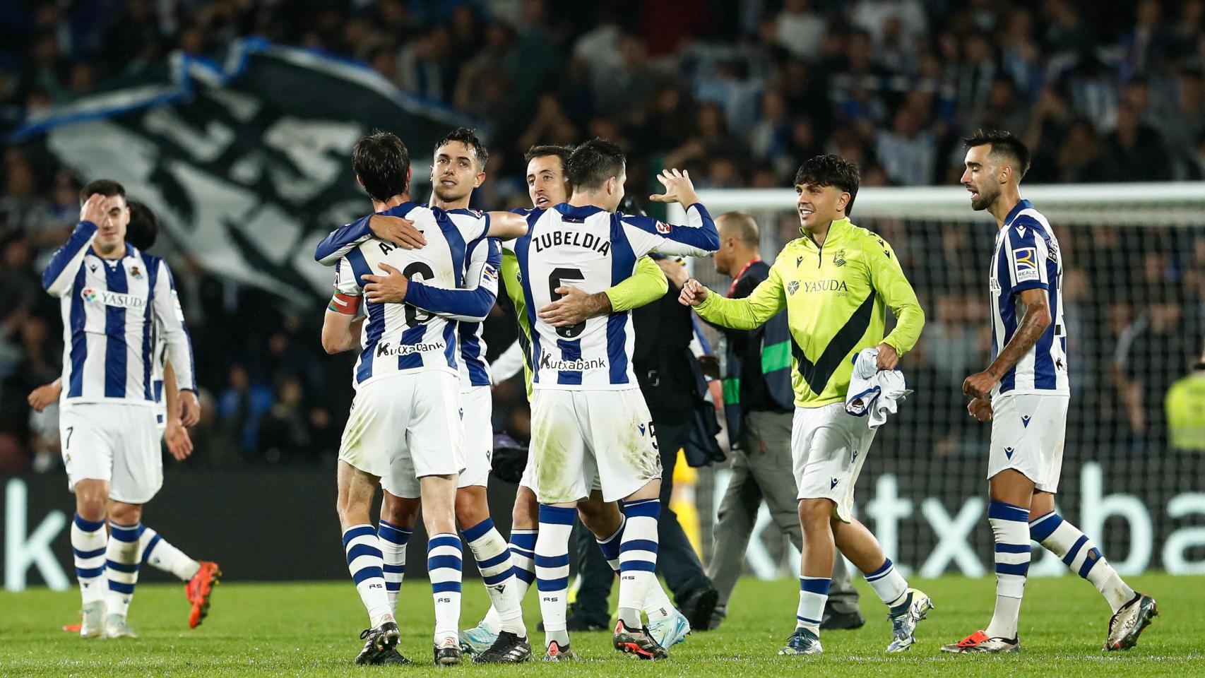 Jugadores de la Real Sociedad celebran un gol en la Europa League