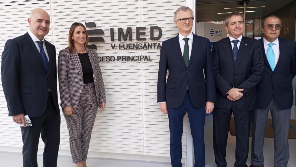 El consejero de Salud, Juan José Pedreño, junto al director general del Grupo IMED Hospitales, Ángel Gómez, este miércoles, en el estreno del nuevo Hospital IMED Virgen de la Fuensanta.