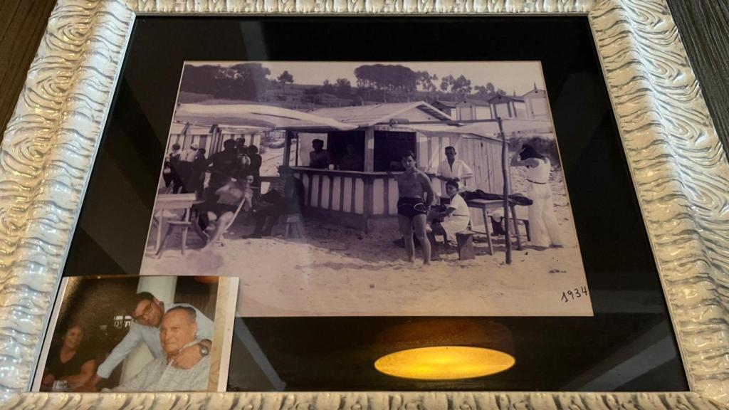 Kiosko El Madrileño: Imagen tomada en 1934. Abajo a la izquierda están las tres generaciones del restaurante.