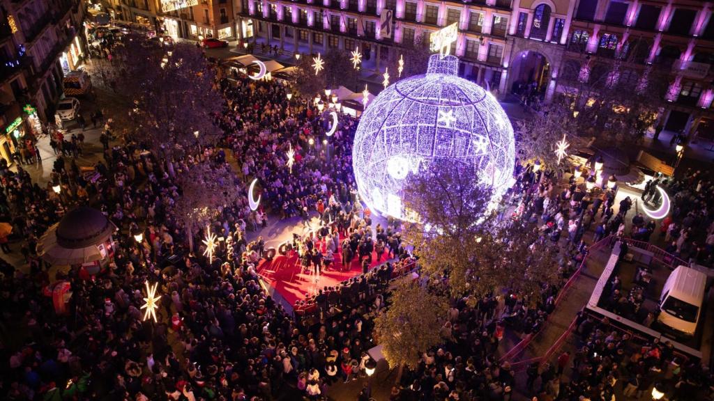 Imagen de archivo de un encendido navideño.