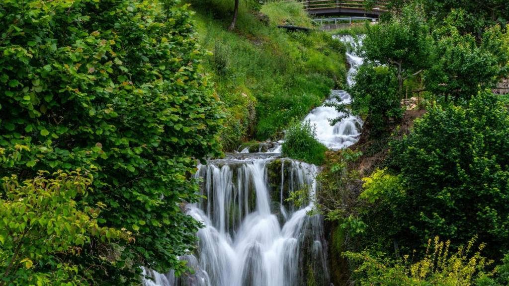 Cascadas del río Molinar en Tobera