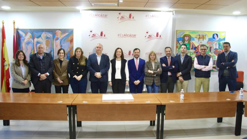 Foto de familia del Comité Ejecutivo de FECIR en Alcázar de San Juan.