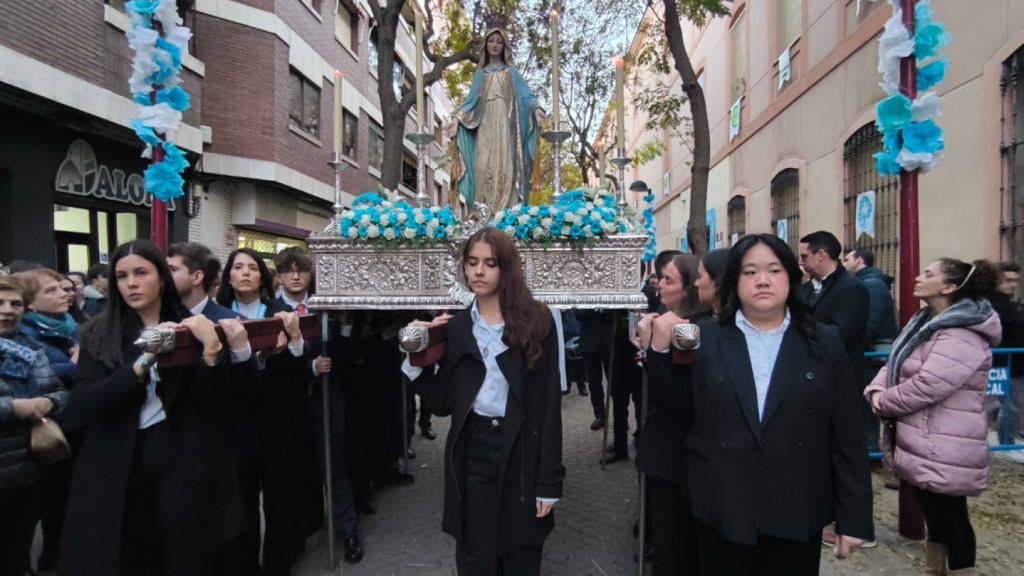 Un momento de la procesión.