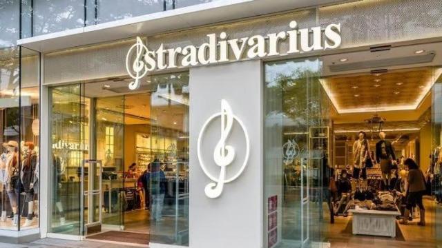 Tienda Stradivarius.