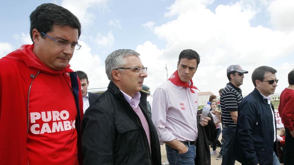 Óscar López, José Blanco y Pedro Sánchez en un acto en 2010