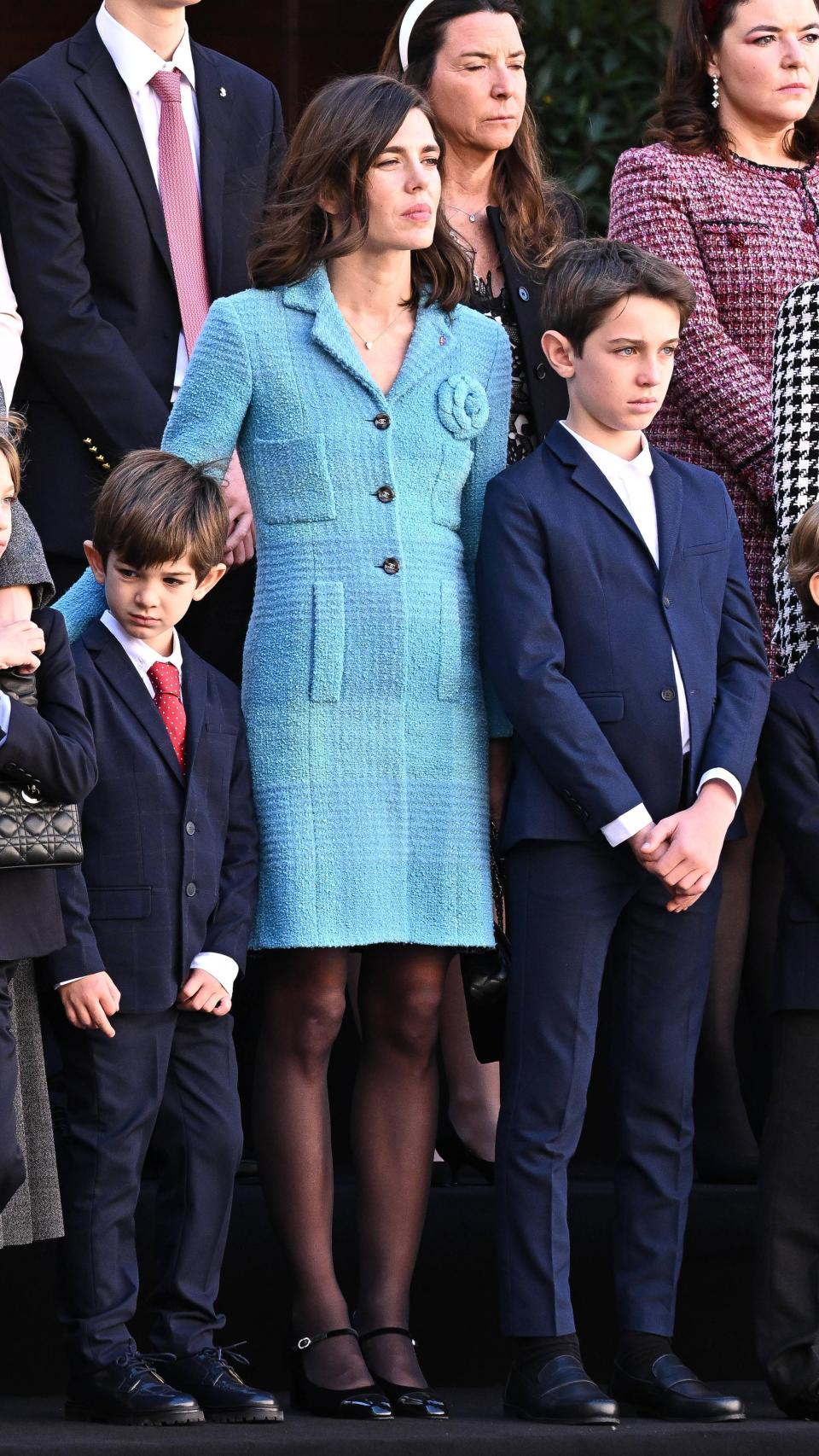 Carlota Casiraghi junto a sus dos hijos en el Día Nacional de Mónaco en 2024.