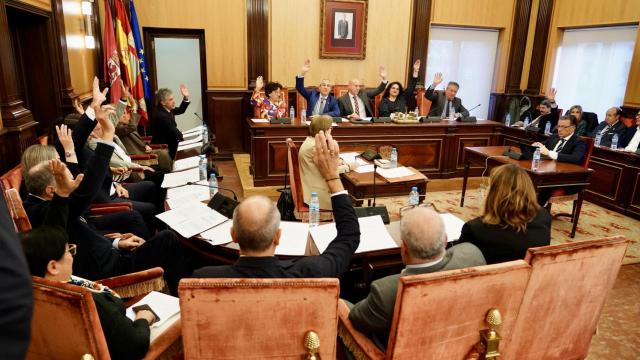 El Ayuntamiento de León celebra el pleno ordinario del mes de noviembre con la aprobación inicial del presupuesto general para 2025