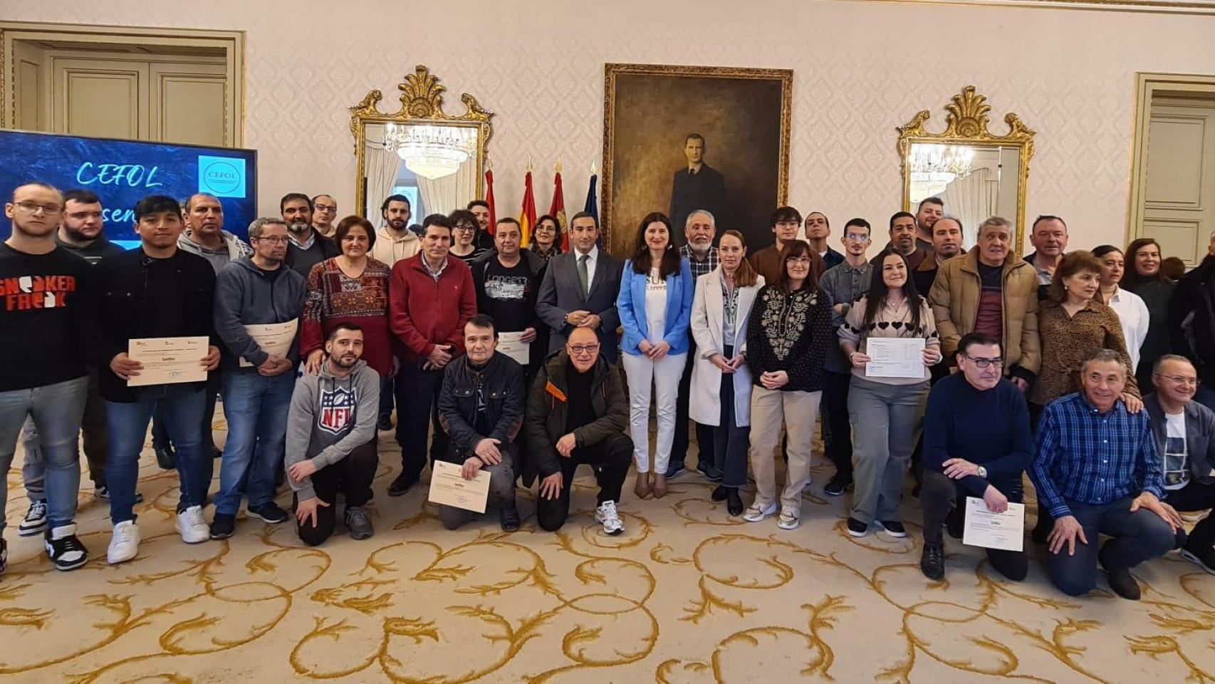 El Ayuntamiento entrega diplomas a 32 alumnos y 9 monitores de los programas mixtos de formación y empleo ‘Tomás Bretón’ y ‘Prado Panaderos’