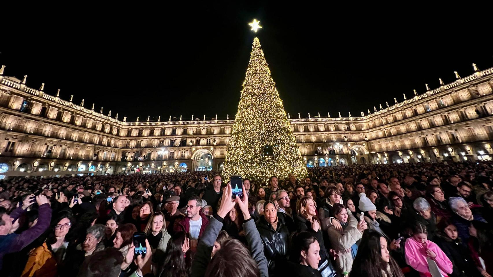 Iluminacion de Navidad en Salamanca 2024