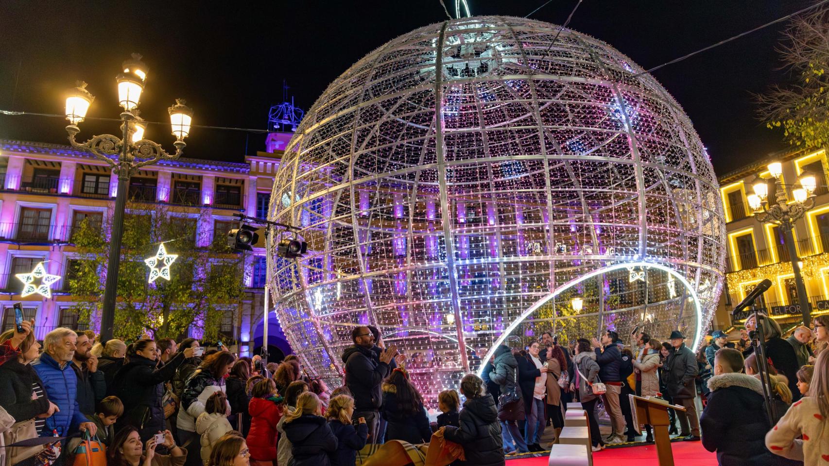 Toledo ilumina su Navidad con más de un millón de puntos de luz: todas las imágenes