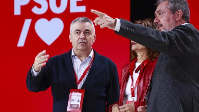 Espadas, junto a Santos Cerdán, este viernes en el Congreso del PSOE.