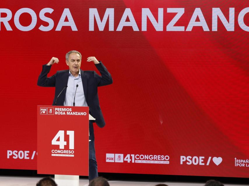 El expresidente del Gobierno José Luis Rodríguez Zapatero este viernes en Sevilla.