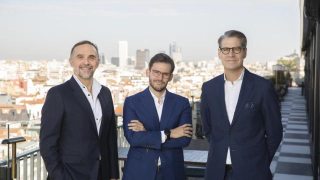 Sergio García, socio fundador; João Pita, investment director; y Eric Halverson, socio fundador de Qualitas Funds.