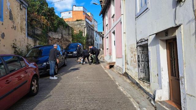 Policías detienen a un hombre que intentó okupar una casa