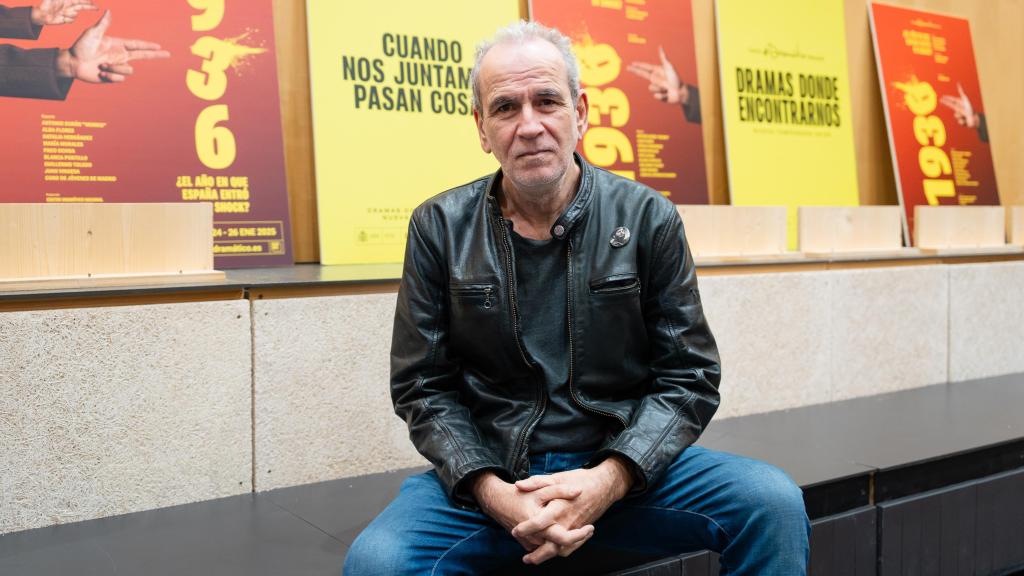 Willy Toledo vuelve al teatro y se disfraza de franquista y de monarca para dar vida al general Yagüe y a Alfonso XIII sobre las tablas del Teatro Valle Inclán.