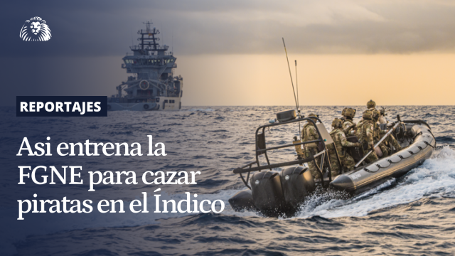 Asalto en alta mar con la élite de la Armada que caza piratas en el índico