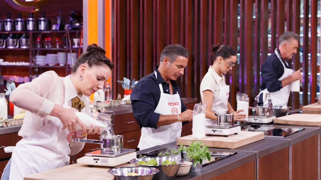 Inés Hernand, Pitingo, Marina Rivers y Francis Lorenzo en 'MasterChef Celibrity 9'.