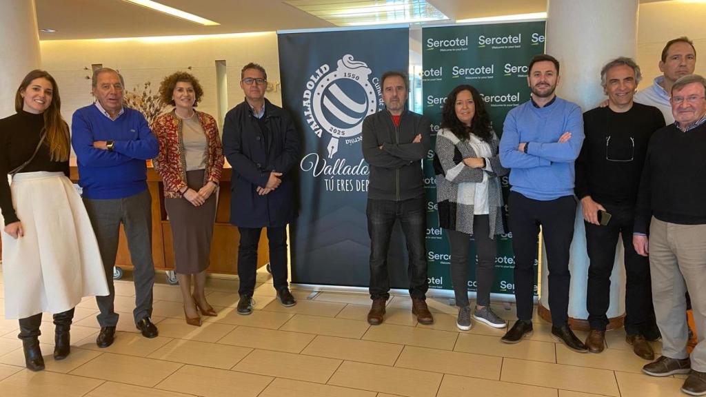 El jurado reunido en la deliberación del X Concurso de Relatos Cortos Deportivos 'Ángel María de Pablos', de la ADPV