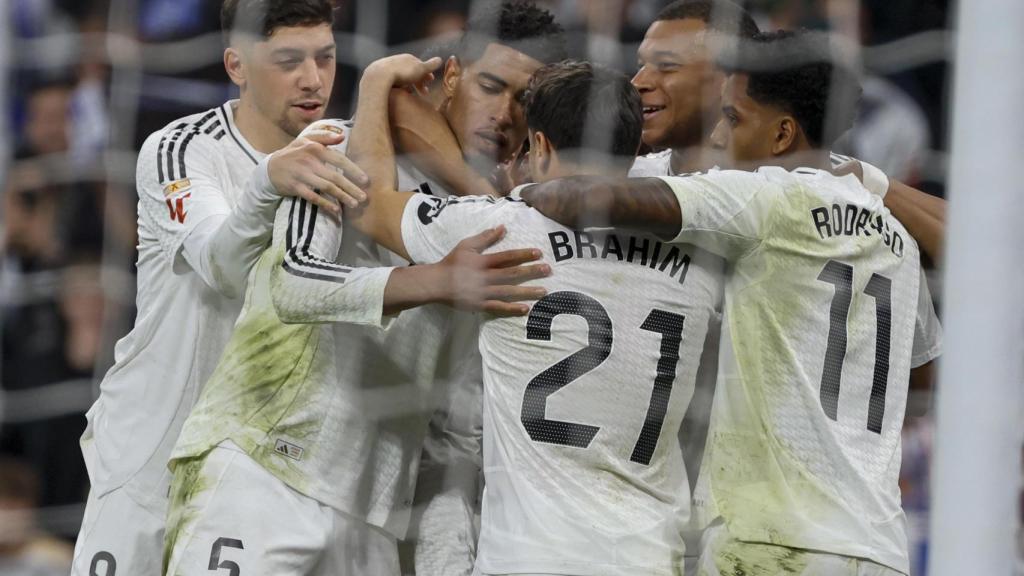 Los jugadores del Real Madrid celebran uno de sus goles en el partido ante el Getafe.