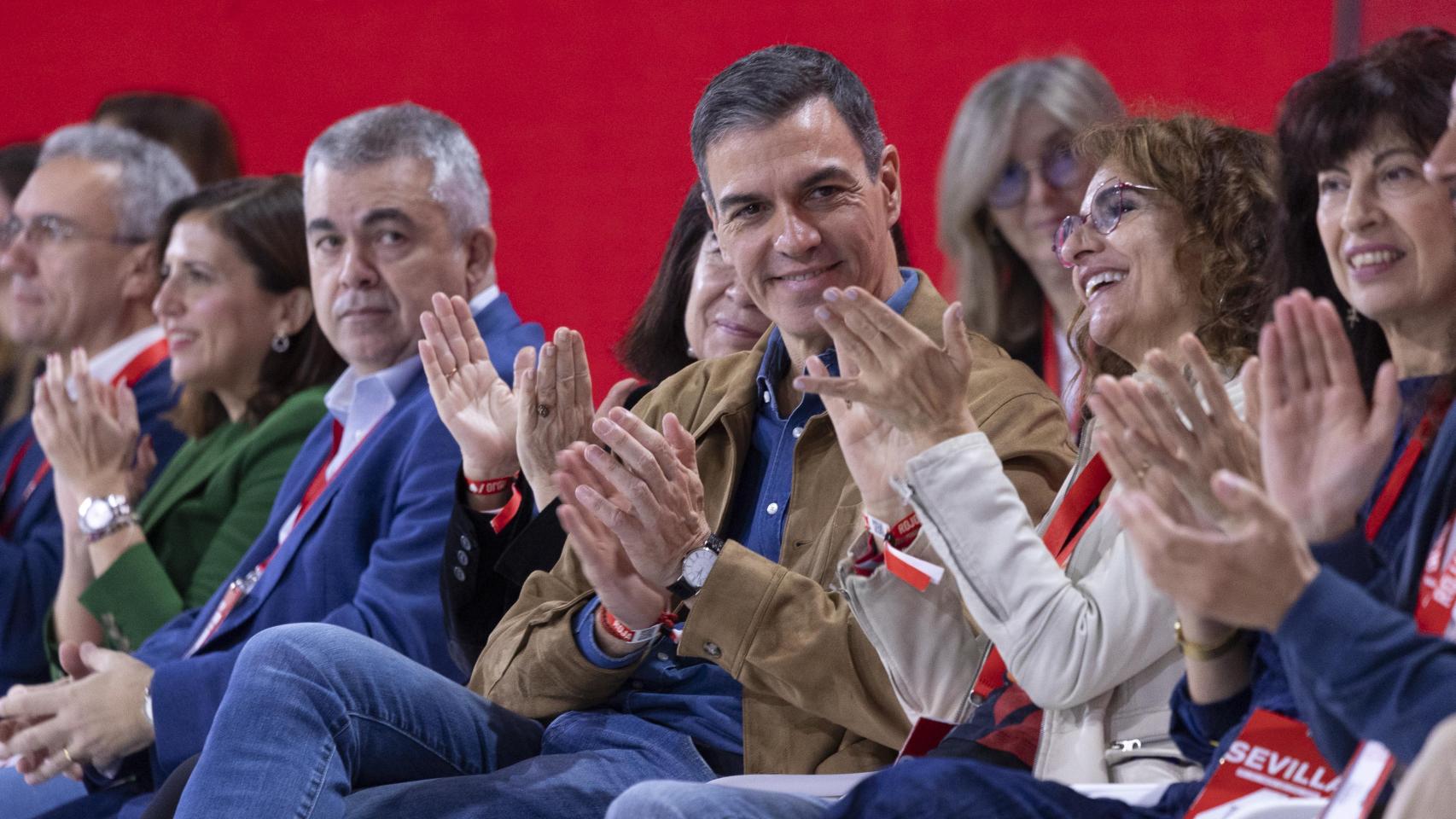 Santos Cerdán, Pedro Sánchez, María Jesús Montero y Ana Redondo este sábado en el 41º Congreso Federal del PSOE.