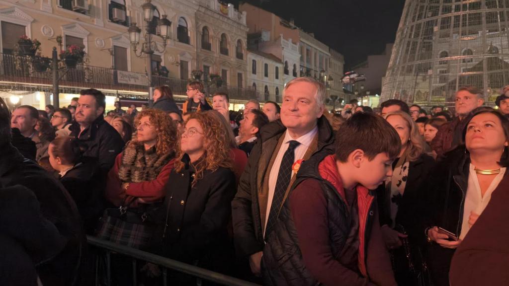 Francisco Cañizares junto a sus concejales en el encendido de la luces de Navidad de Ciudad Real.