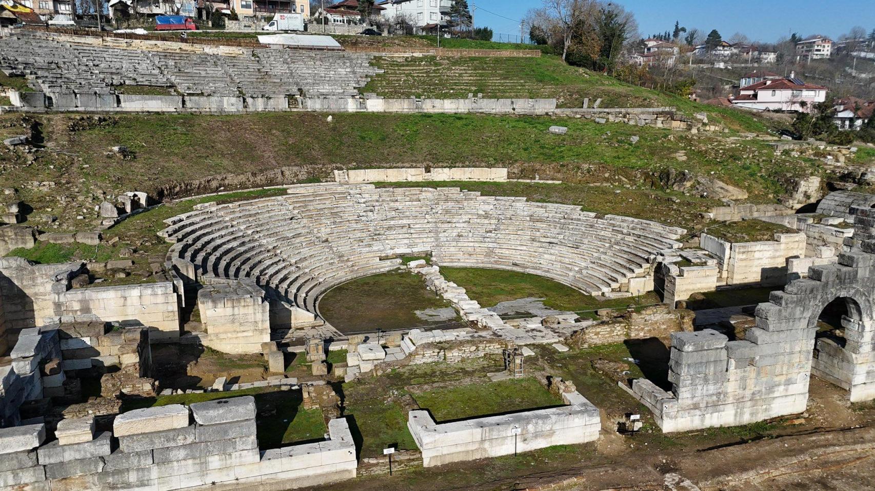 El teatro de la antigua ciudad de Prusias ad Hypium.