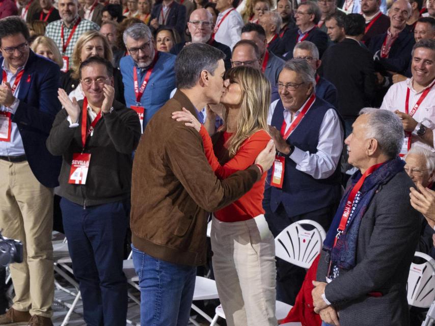 Pedro Sánchez y Begoña en el Congreso Federal del PSOE.